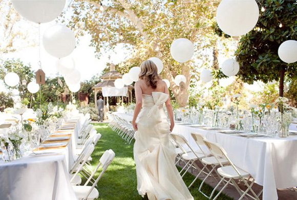 Decoración para bodas con globos de colores • Beautiful Blue Brides