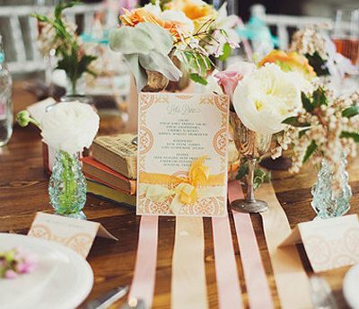 Decoración para bodas con cintas de colores