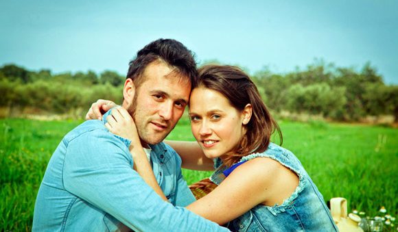 Sesión preboda en un seiscientos amarillo: Antonio + Cristina