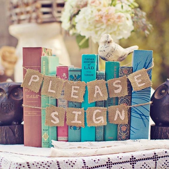 Ideas originales para decorar con libros tu boda