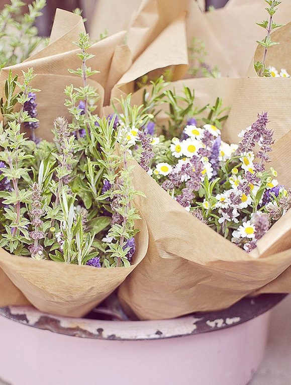 Ideas para colocar las flores en las bodas