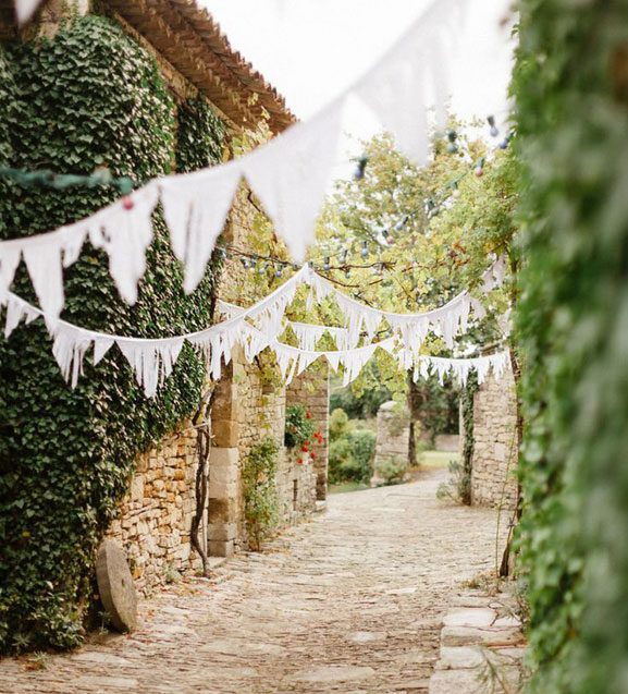 Decoración Provenzal en tu boda: preciosas ideas de estilo provenzal para dar ese toque rustico y romántico a la decoración de vuestra boda.