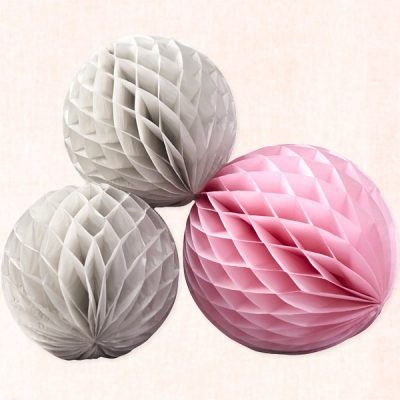 2701-Bolas-de-papel-de-nido-de-abeja-rosa-y-gris.jpg