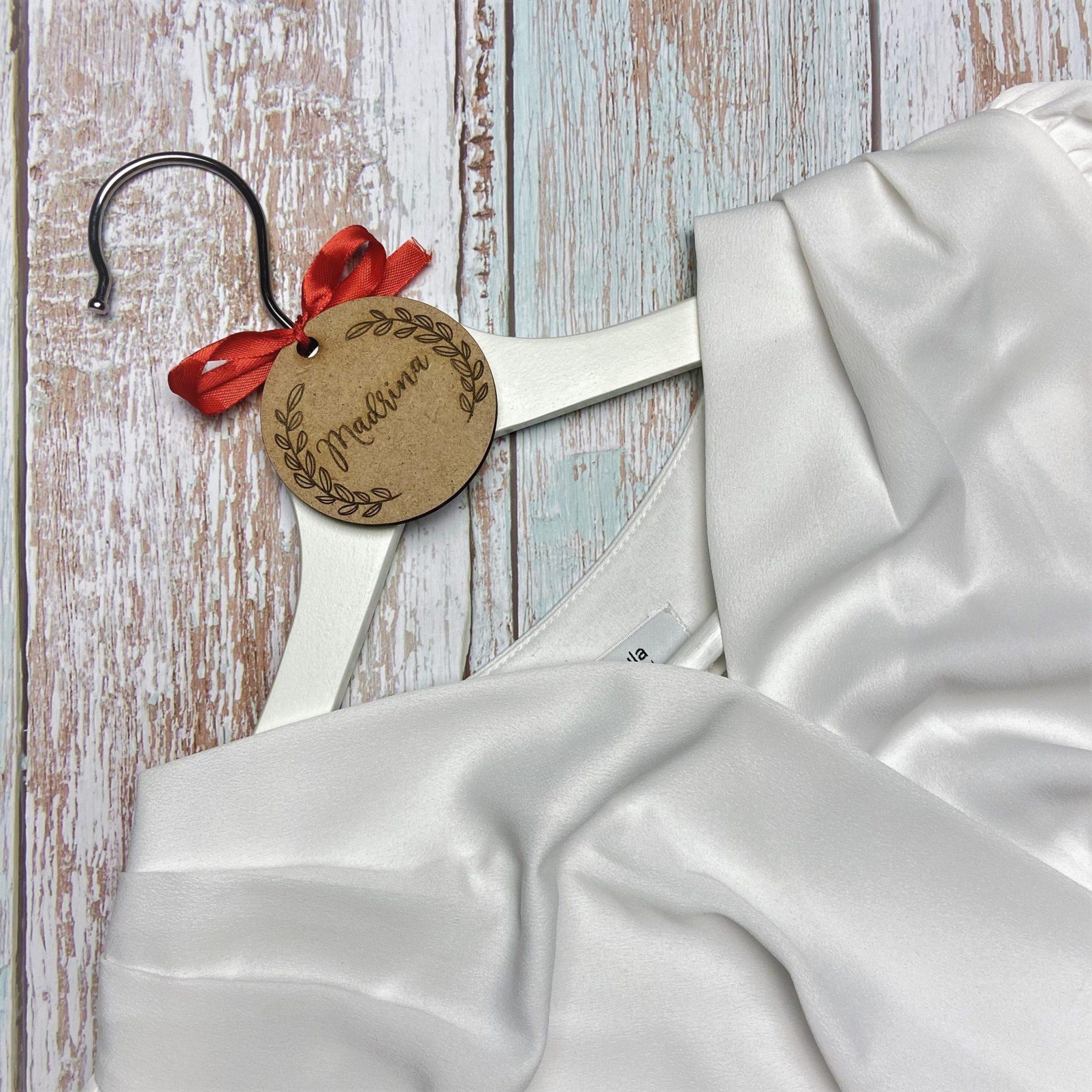 Pack de 10 perchas para ropa - Gancho de conexión - Blanco | en línea