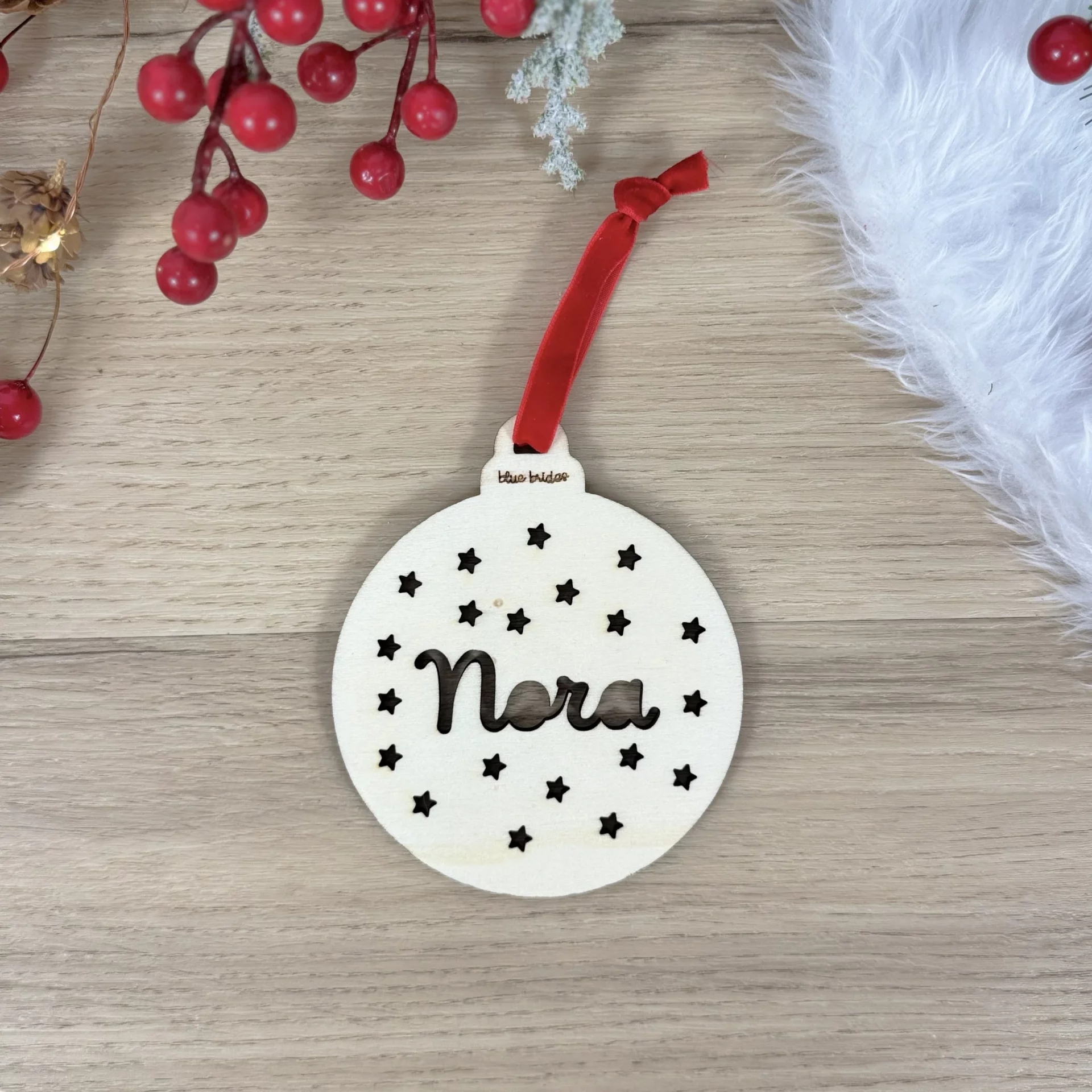 Bola Navidad Madera Estrellas Personalizada con cinta de terciopelo