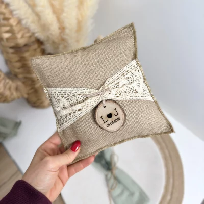 COJIN PORTA ALIANZAS PERSONALIZADO