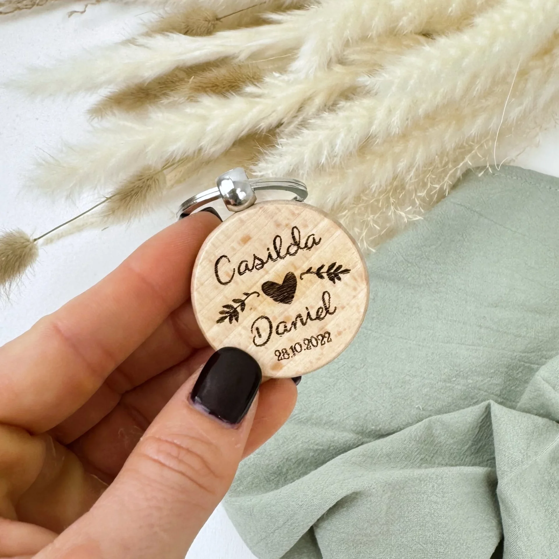 llavero madera detalle boda personalizado en madera de haya