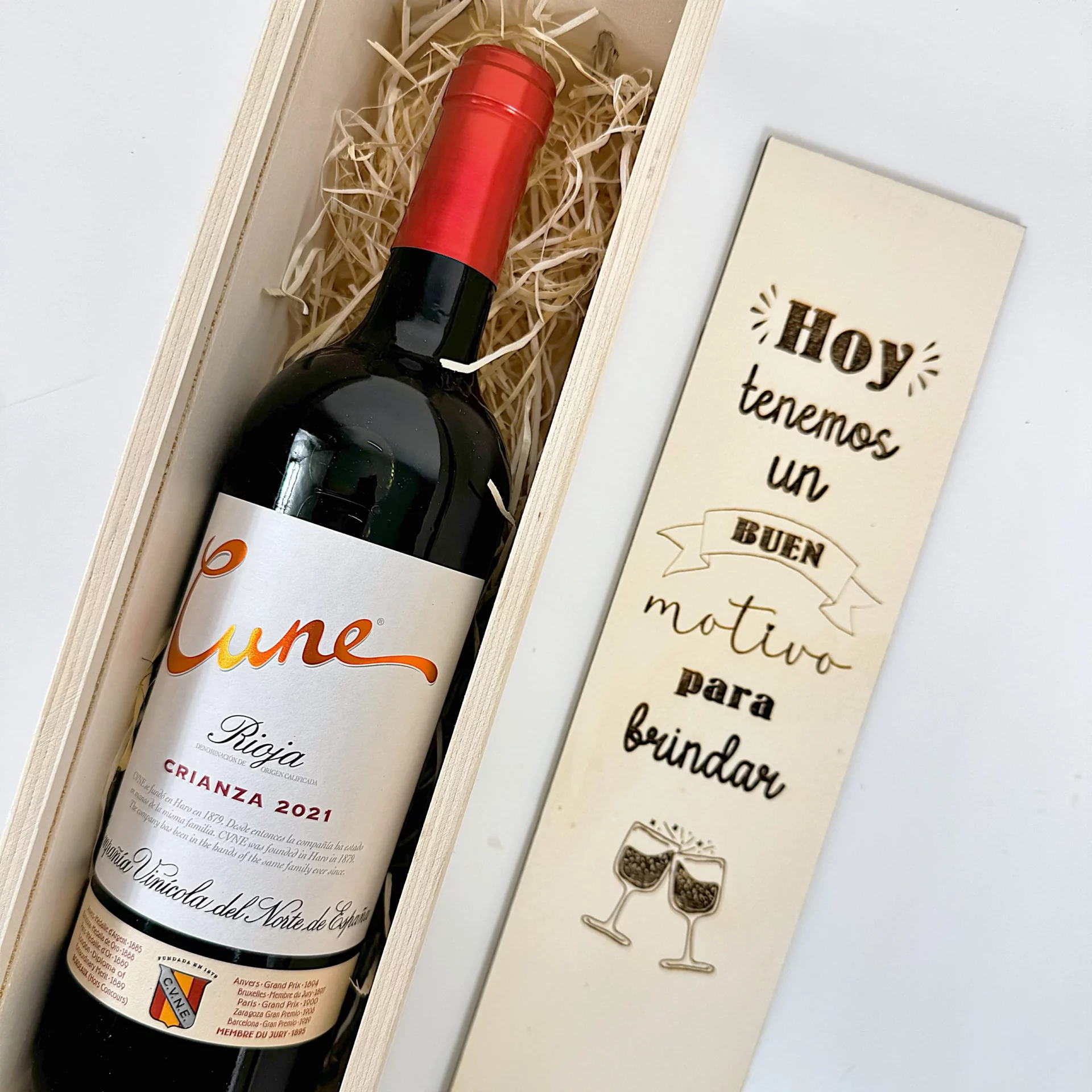 CAJA DE VINO PERSONALIZADA