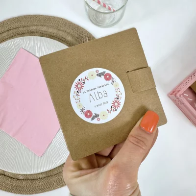 CAJA DE COLORES PERSONALIZADA
