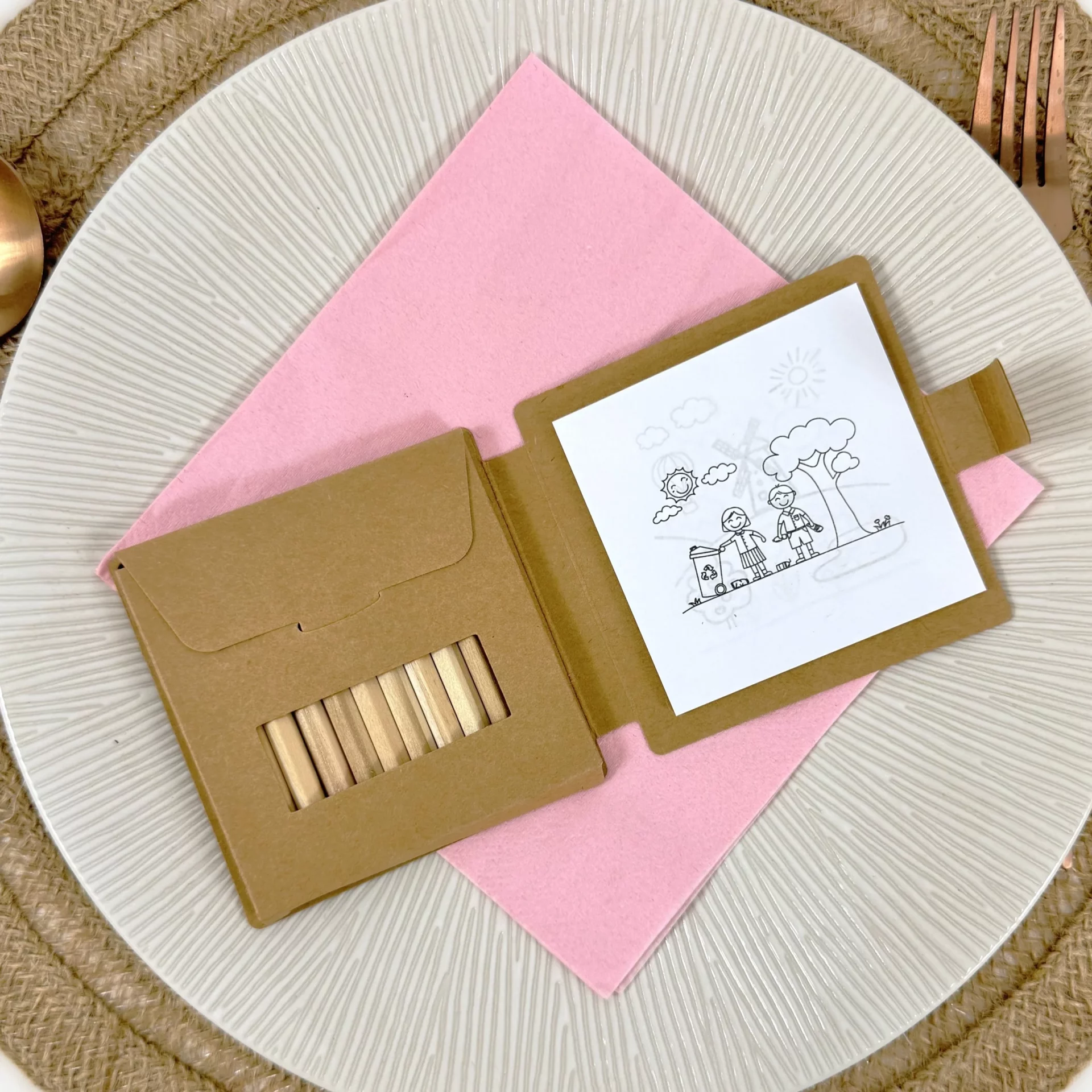 CAJA DE COLORES PERSONALIZADA