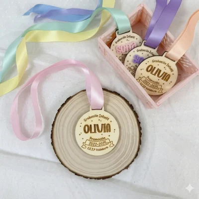 medalla de madera personalizada