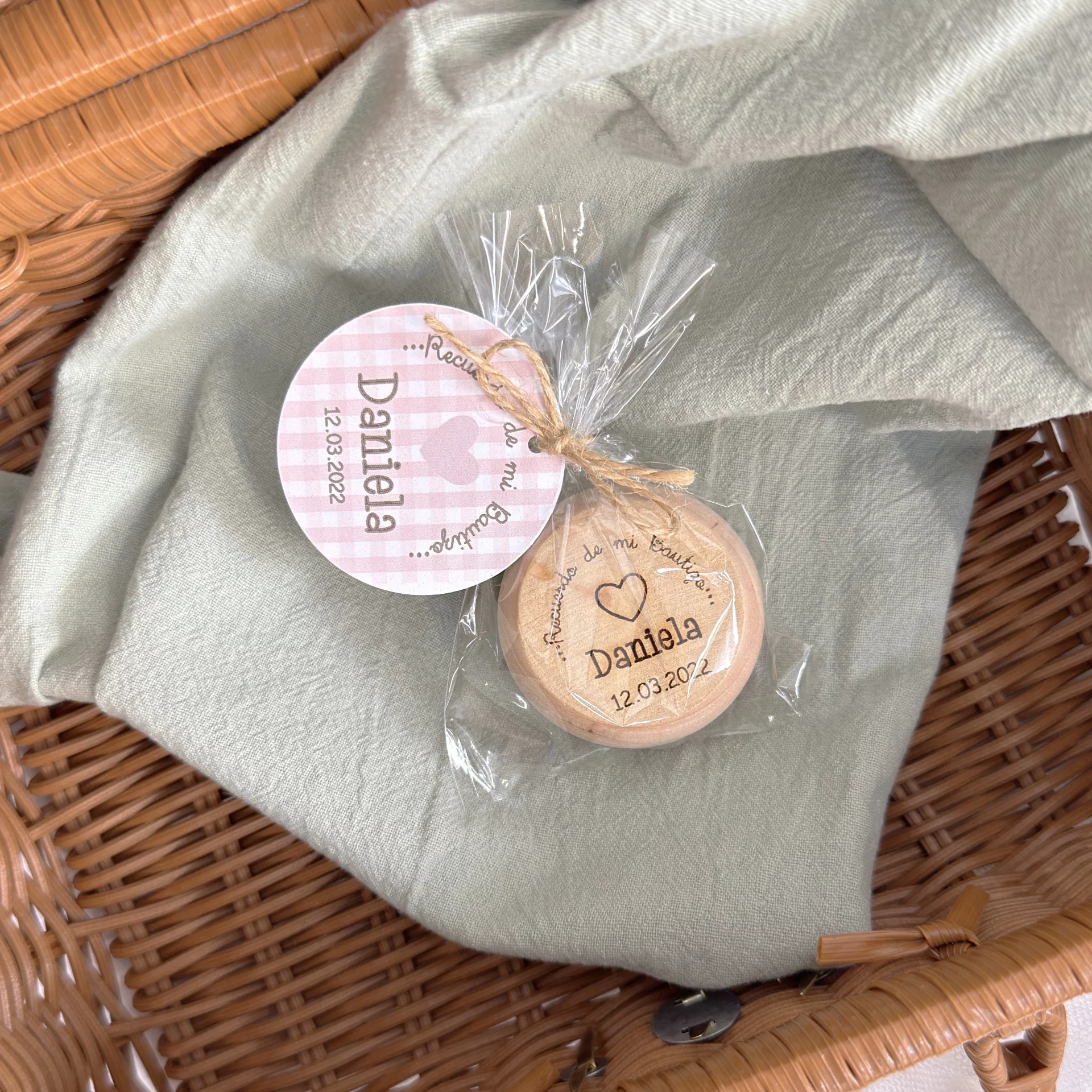 YoYo Bautizo Personalizado de Madera CORAZON ROSA