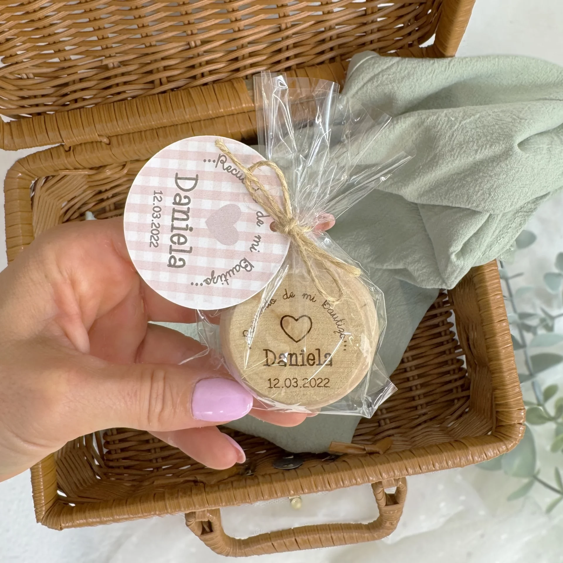 YoYo Bautizo Personalizado de Madera CORAZON ROSA LISTO PARA REGALAR