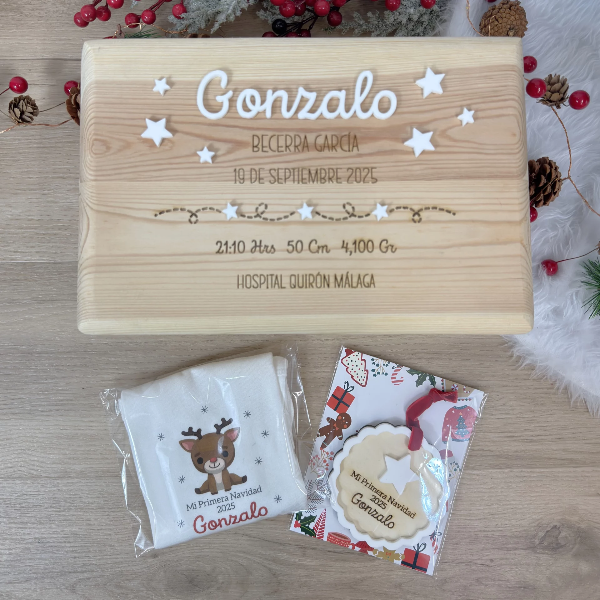 Pack Mi Primera Navidad Personalizado con caja natalicio, adorno mi primera navidad y body