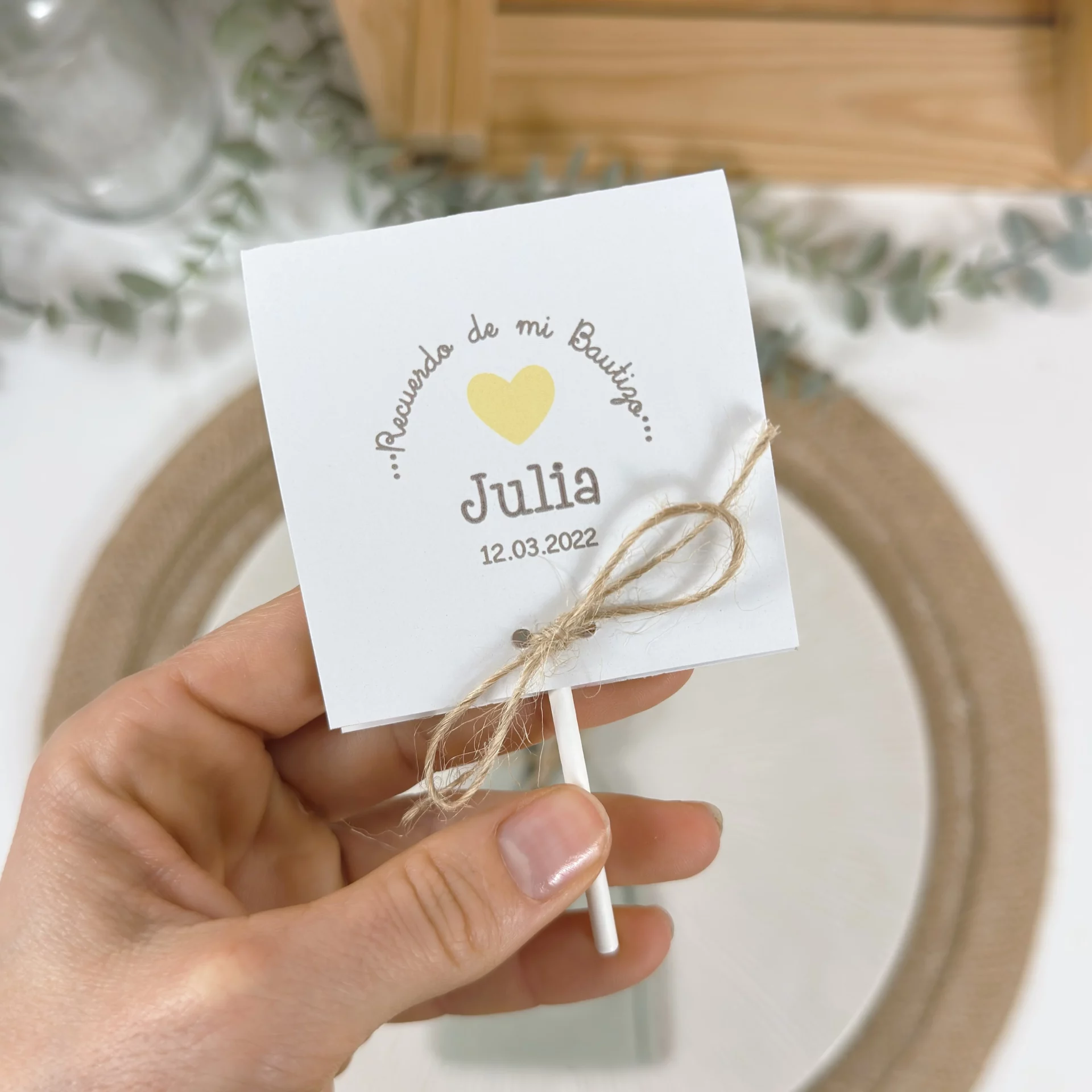 PIRULETA PERSONALIZADA BAUTIZO CORAZON AMARILLO