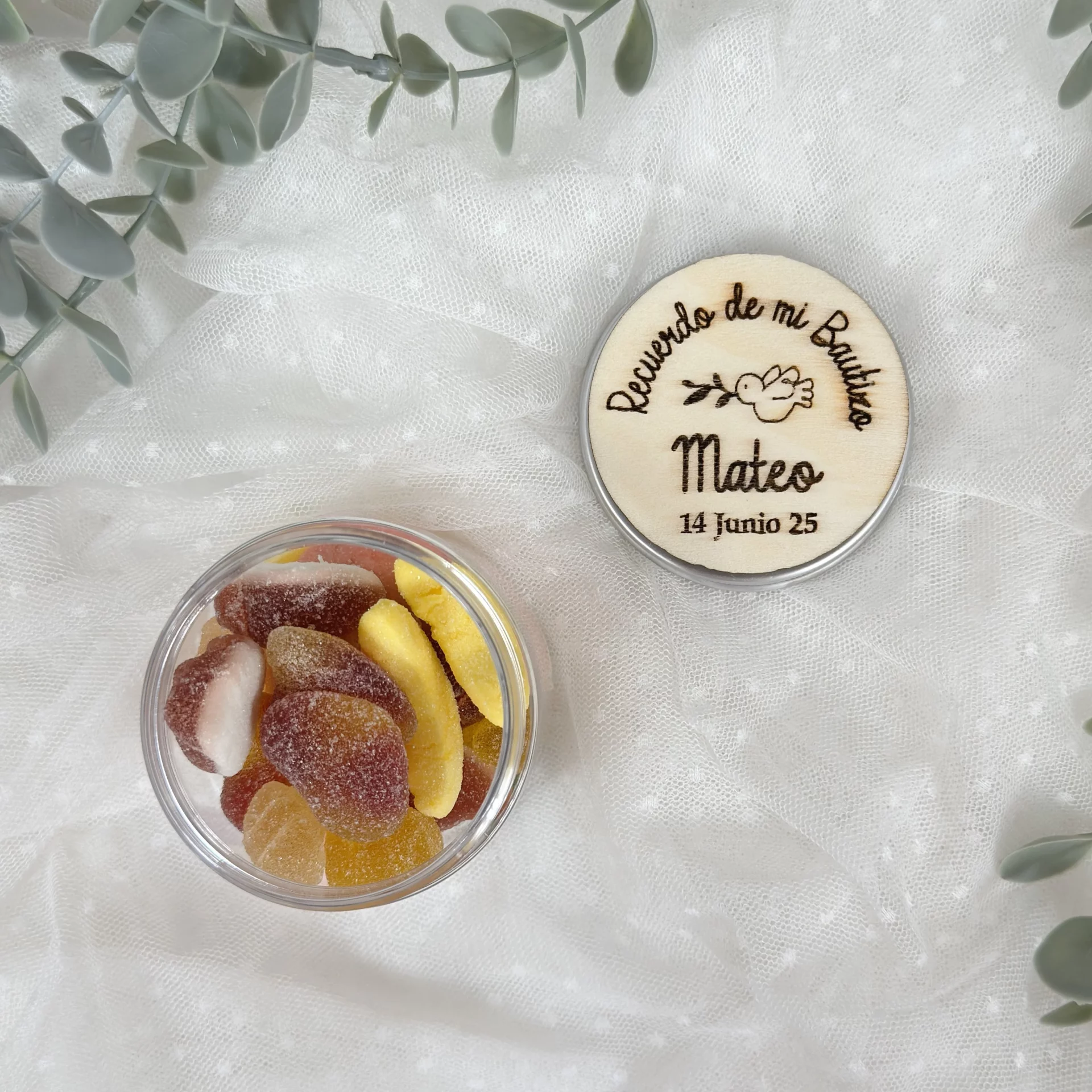 bote de chuches personalizado bautizo con tapa de madera PALOMA