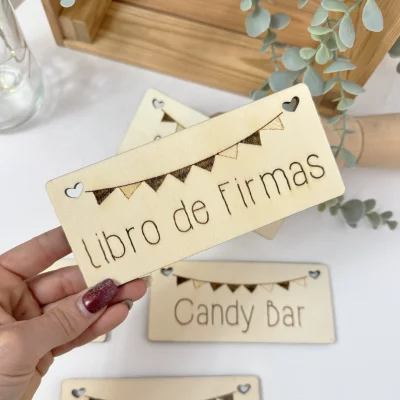 cartel madera banderines decoracion mesa bautizo LIBRO DE FIRMAS