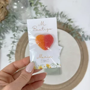detalle invitados bautizo corazon gominola