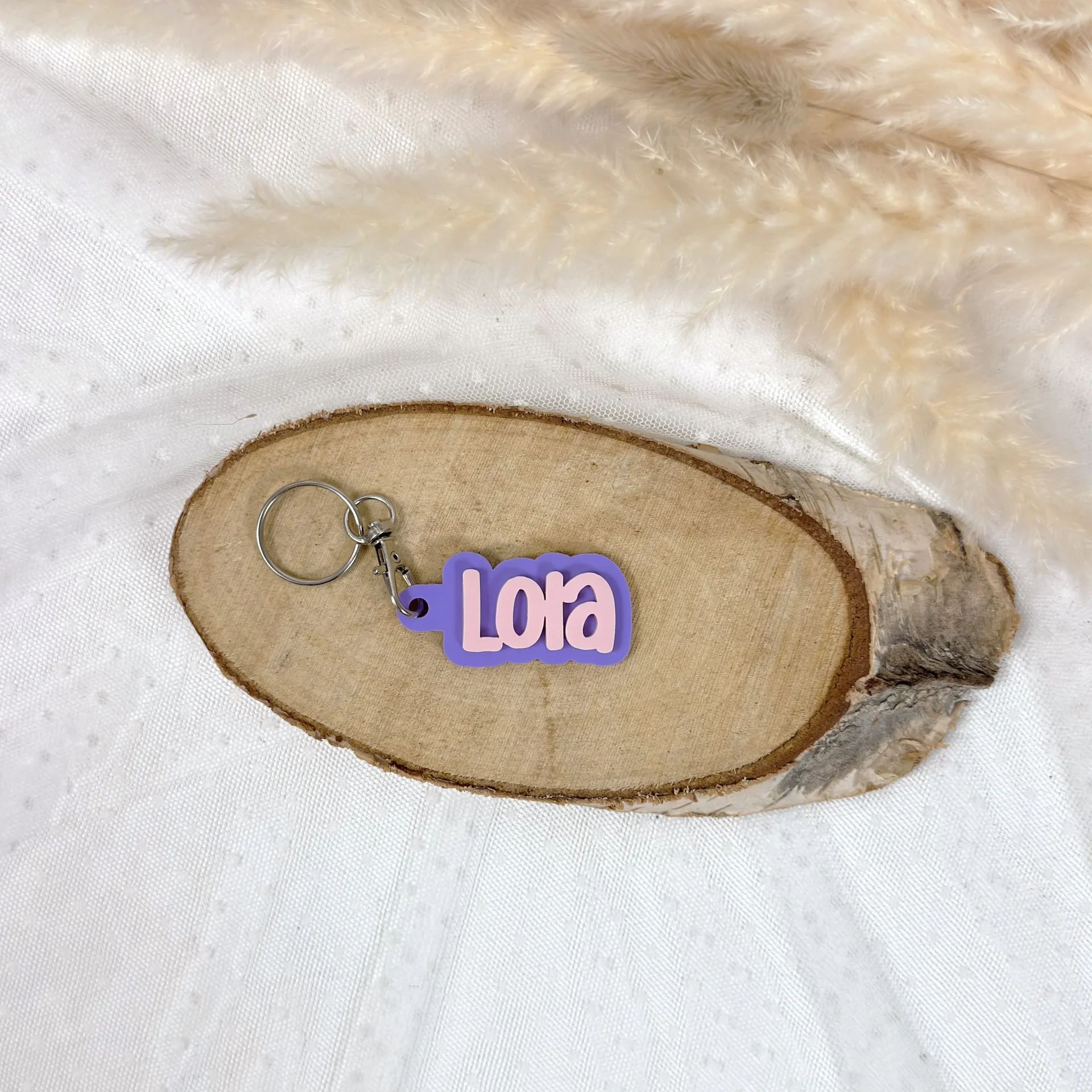 Detalle de bautizo con llavero personalizado en colores a elegir